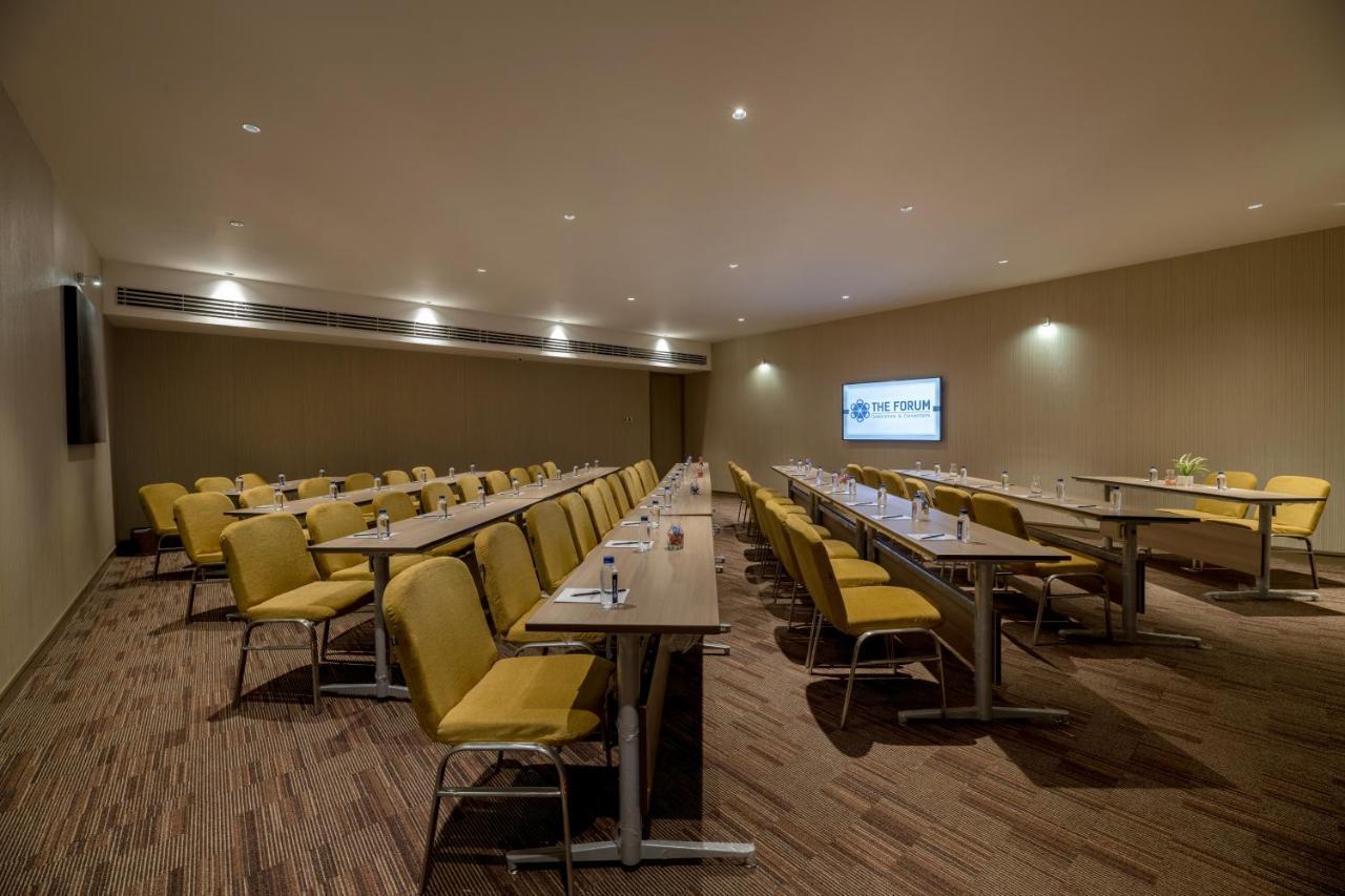 Wyndham Ahmedabad Shela Ξενοδοχείο Εξωτερικό φωτογραφία