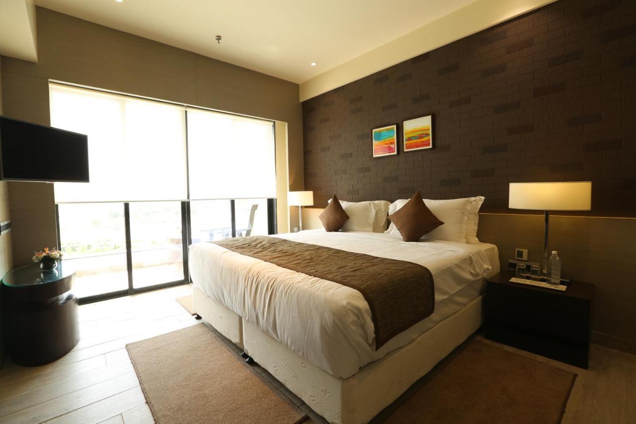 Wyndham Ahmedabad Shela Ξενοδοχείο Εξωτερικό φωτογραφία