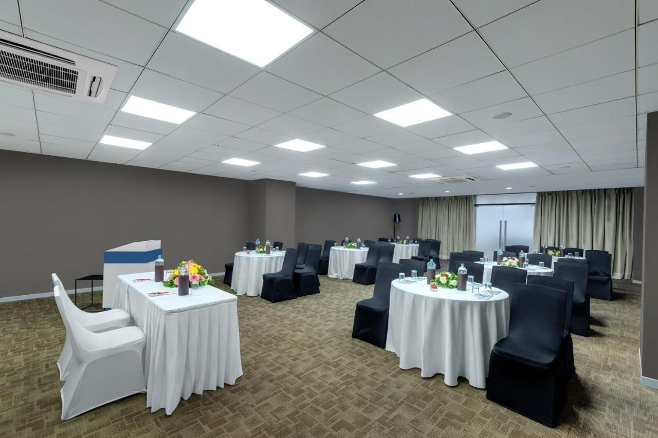 Wyndham Ahmedabad Shela Ξενοδοχείο Εξωτερικό φωτογραφία