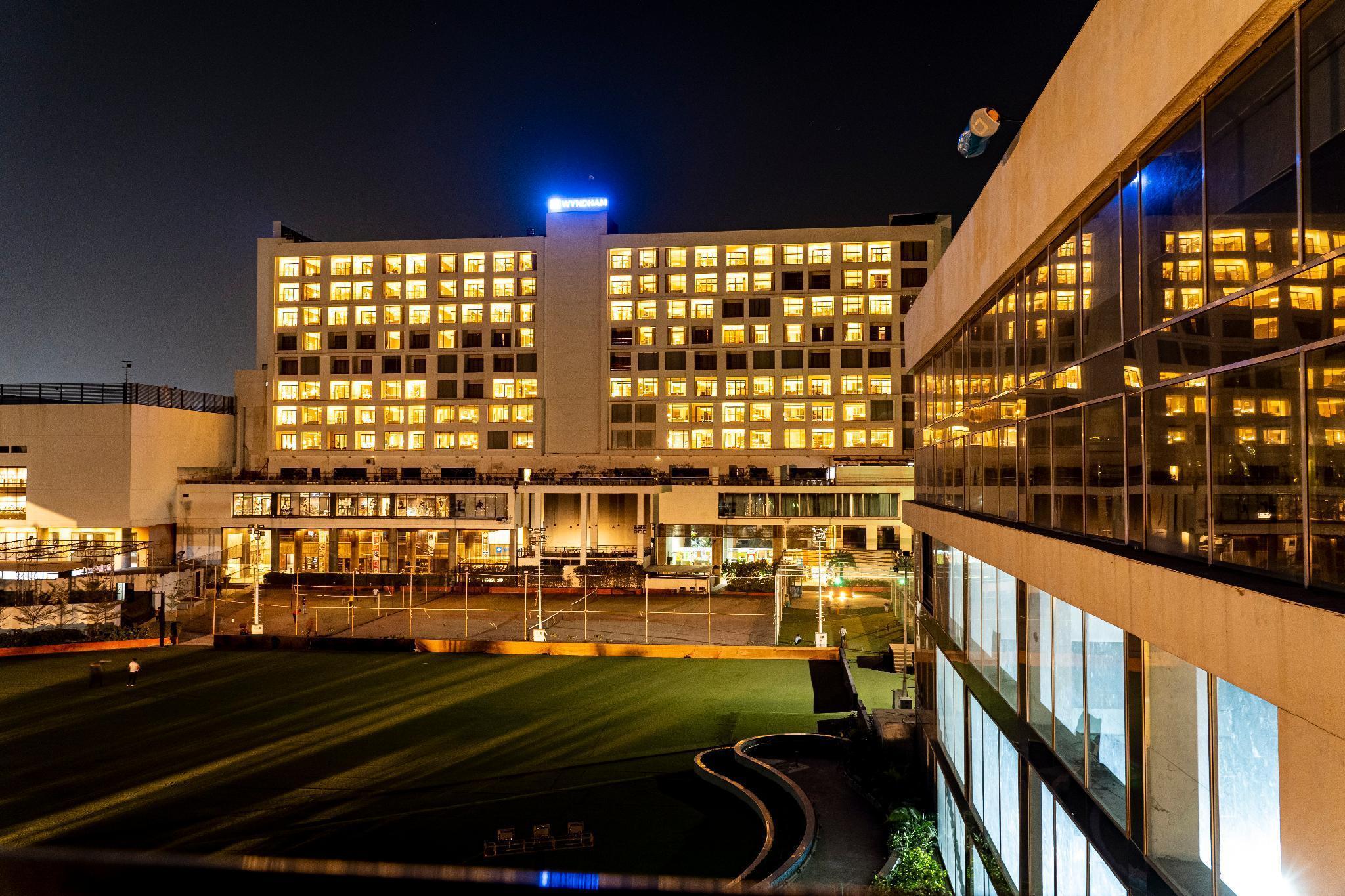 Wyndham Ahmedabad Shela Ξενοδοχείο Εξωτερικό φωτογραφία